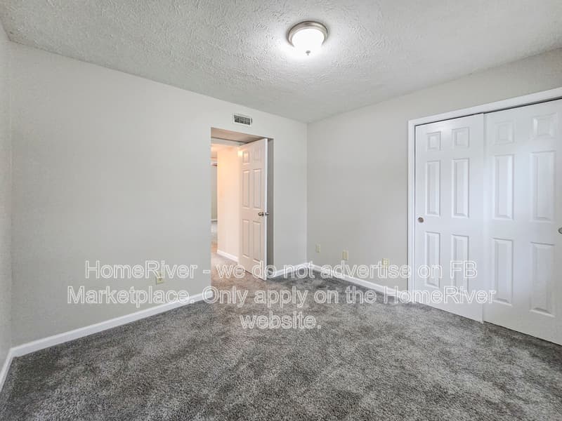 Indianapolis House: 11120 Bayridge Cir W