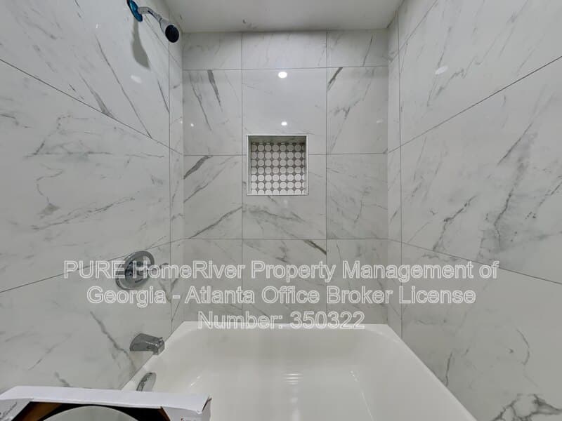 Atlanta House: 1127 Valley View Rd SE