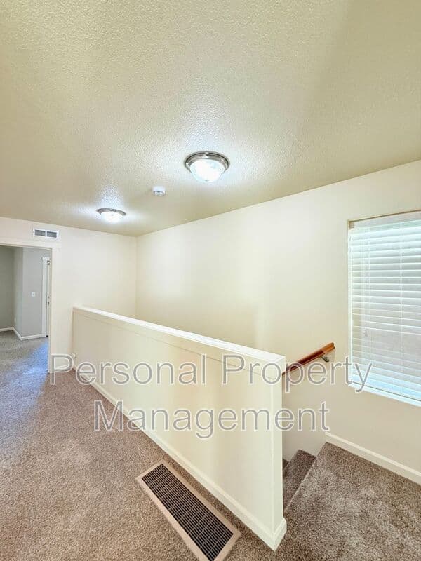 Vancouver House: 137 NW 76th St