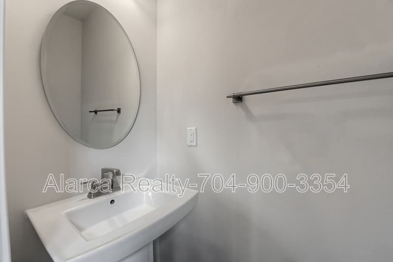 Charlotte Townhome: 3737 S Tryon St