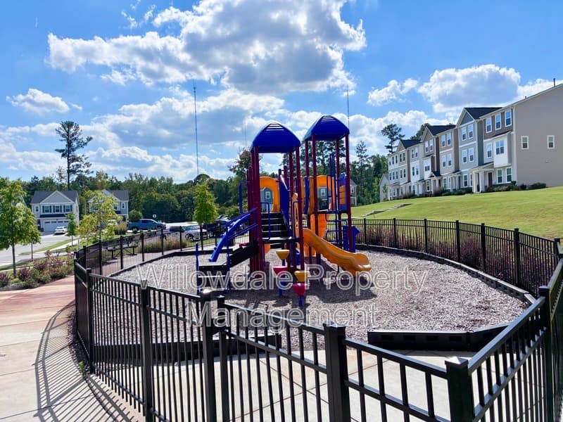 Raleigh Townhome: 158 Zealand Ct