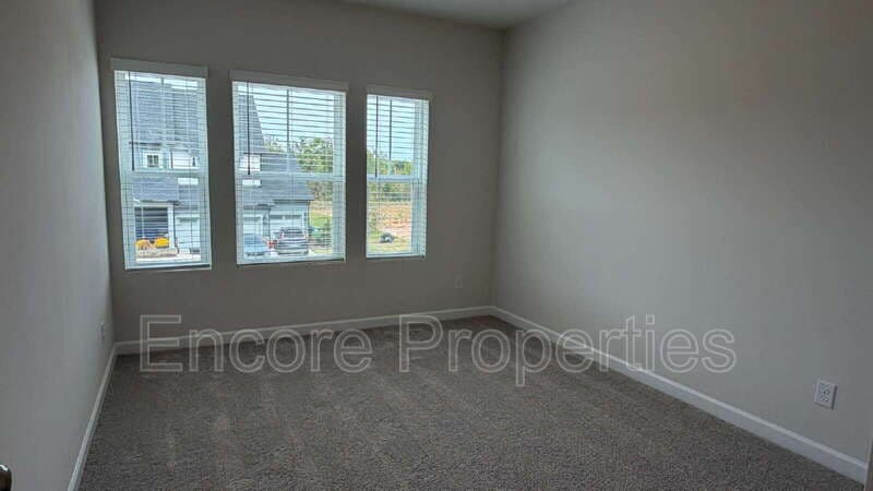 Fuquay-Varina House: 28 Reflection Parkway
