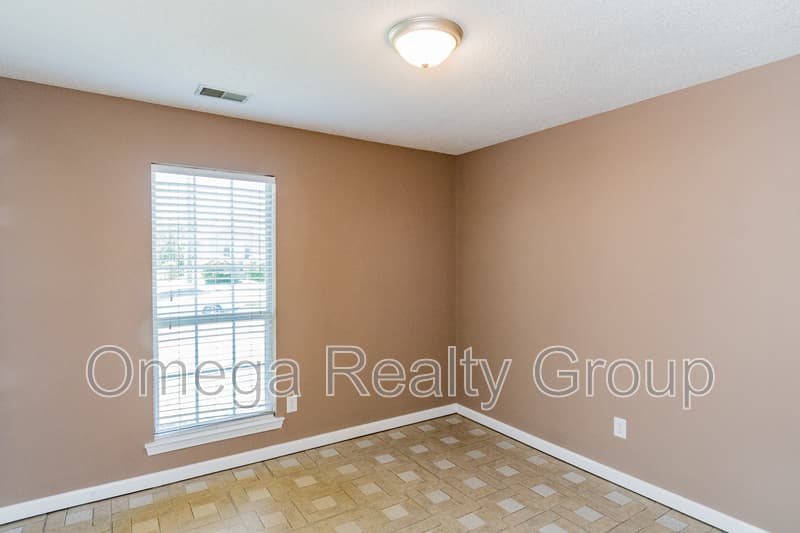 Moody House: 2038 Plantation Pkwy