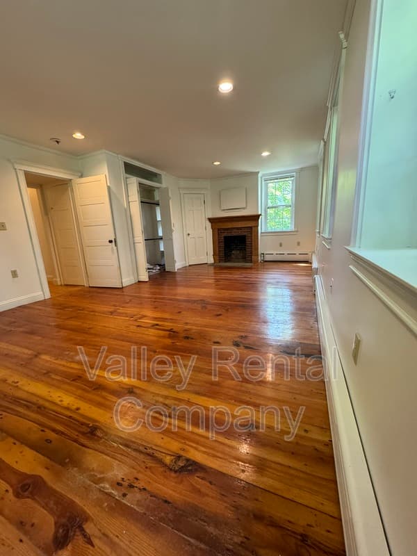 Hadley Condo: 4 Lawrence Plain Road - 1