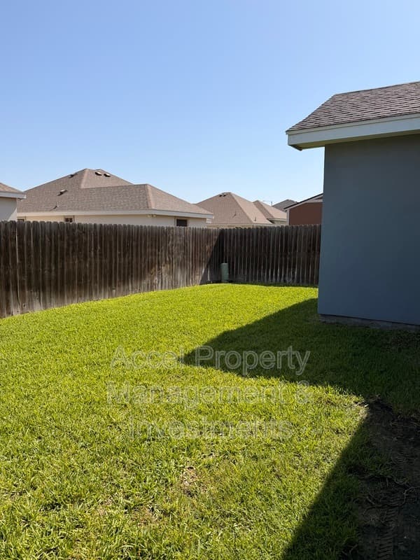 Donna House: 418 Gonzalez Dr.
