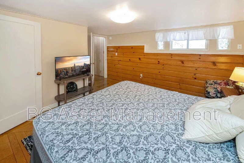 Richmond House: 6606 Aqua Vista Ct
