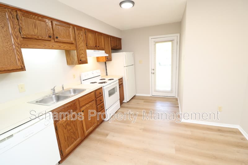 Raleigh Condo: 3901 Lexington Dr