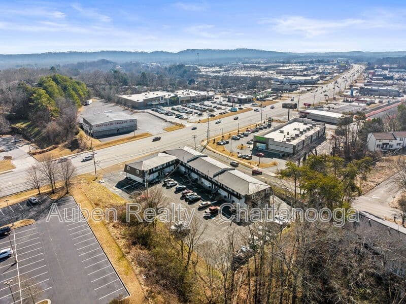 Hixson Condo: 5519 HIGHWAY 153 APT L