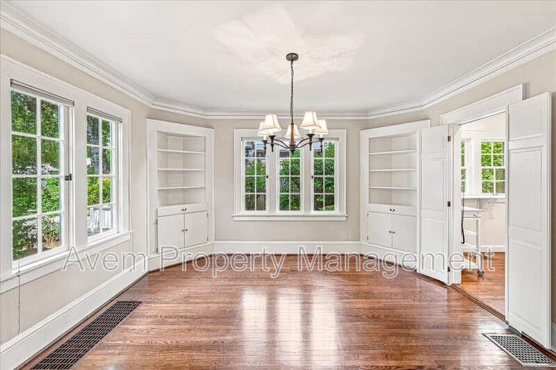 Portland House: 3411 SE Crystal Springs Boulevard