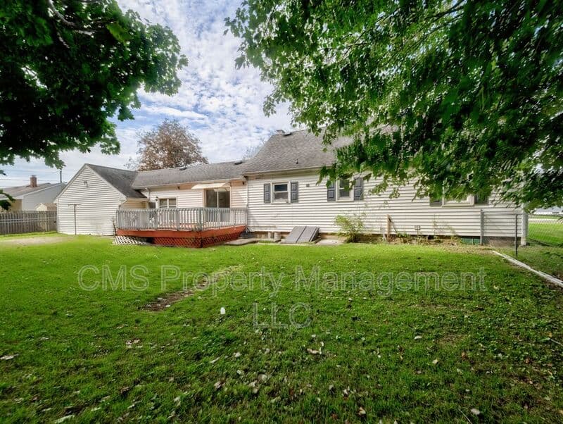 Manville House: 719 Newark Ave