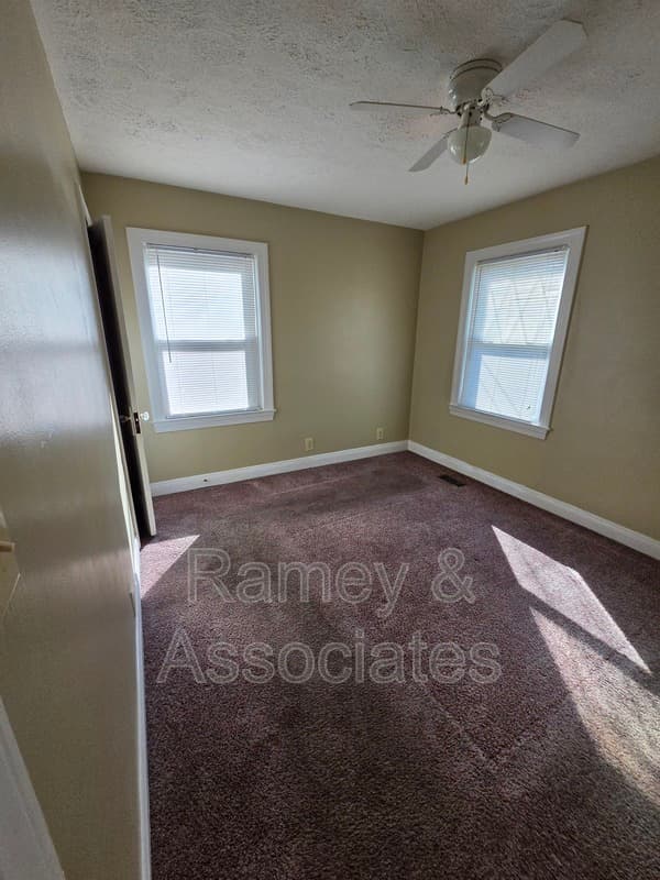 Louisville House: 1091 Bicknell Ave