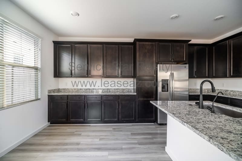 Chandler Townhome: 1141 W Diamondback Dr