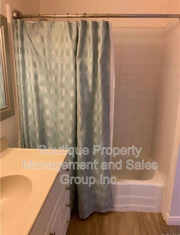 Costa Mesa Condo: 2336 Minuteman Way