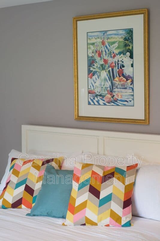 Charlotte House: 3945 Rockfern Rd