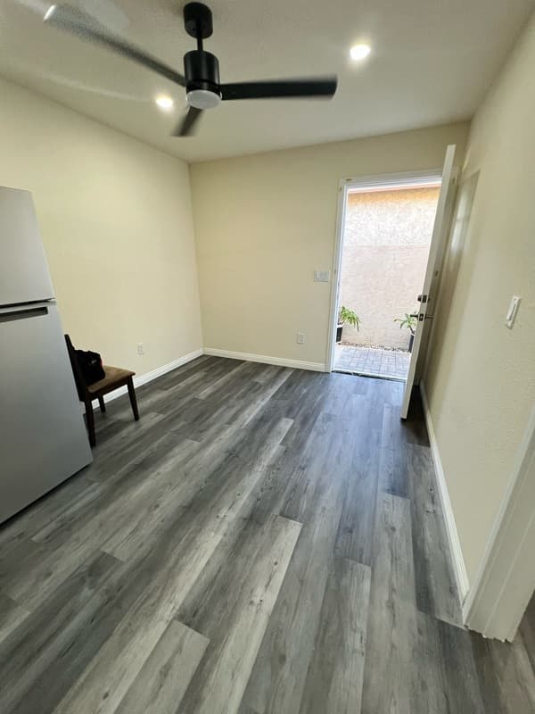 San Diego Condo: 1529 Duarte Place