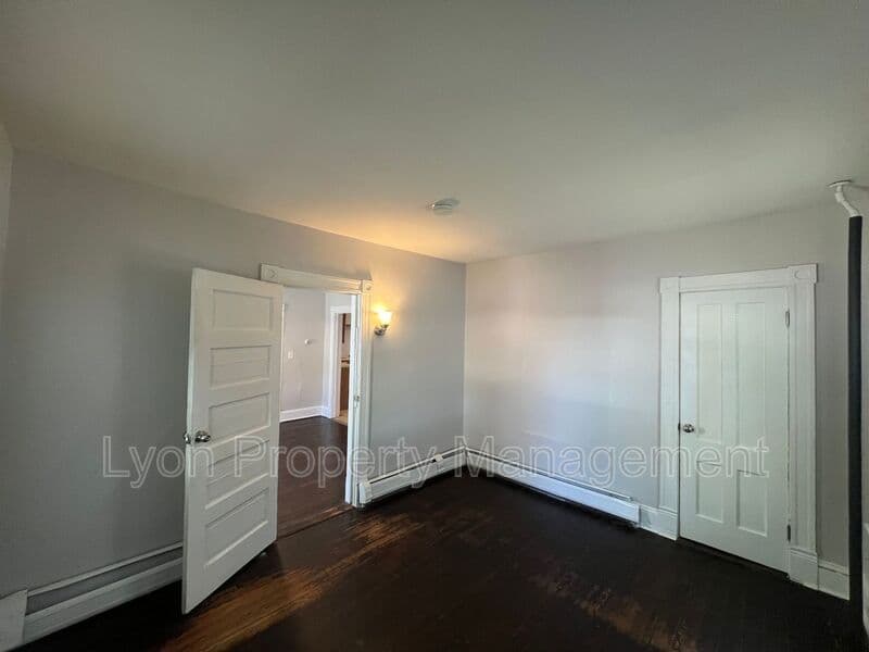 NEW BRITAIN Condo: 11 EAST LAWLOR STREET