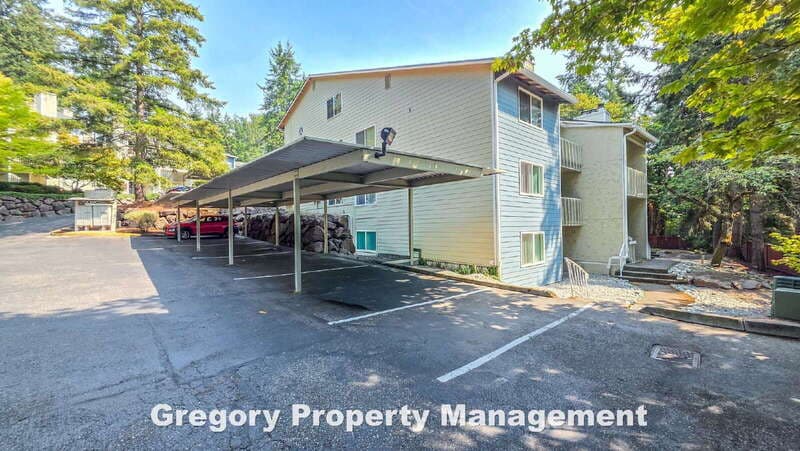 Redmond Condo: 9474 Woodinville Redmond Rd NE