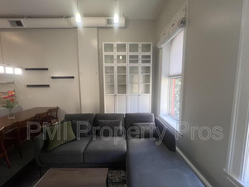 Milwaukee Condo: 715 North Milwaukee Street