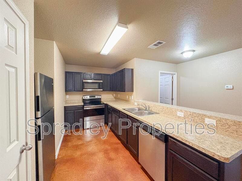 Belton Condo: 749 Laila Ln
