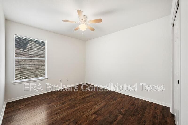 Pflugerville House: 18513 Silent Water Way