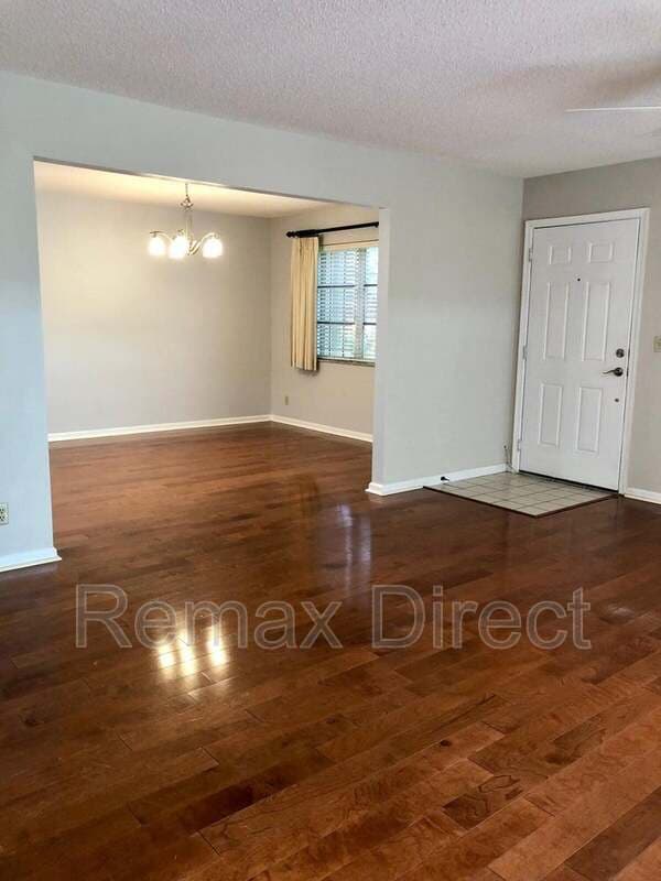 PALM BEACH GARDENS Townhome: 4300 Hazel Avenue