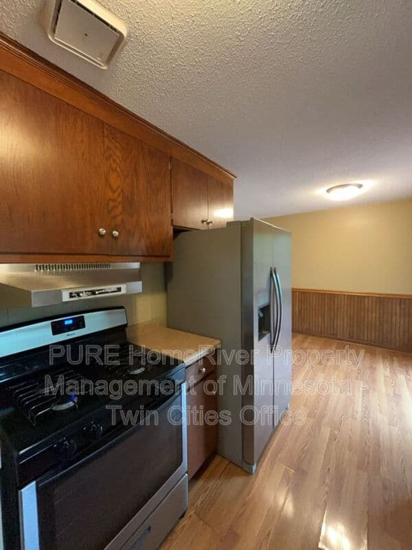 Bloomington House: 9306 Blaisdell Ave S