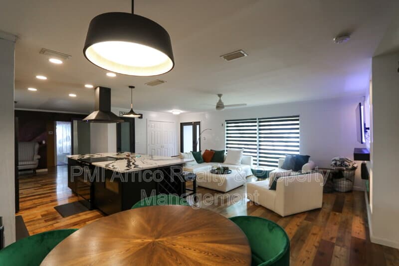 Sun City Center House: 304 Brockfield Drive