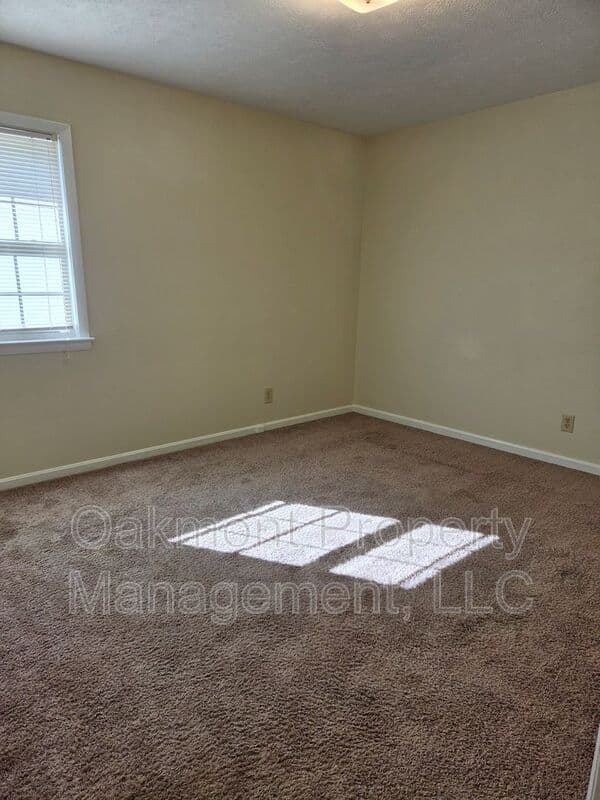 Fayetteville House: 7535 Hargrove Ct