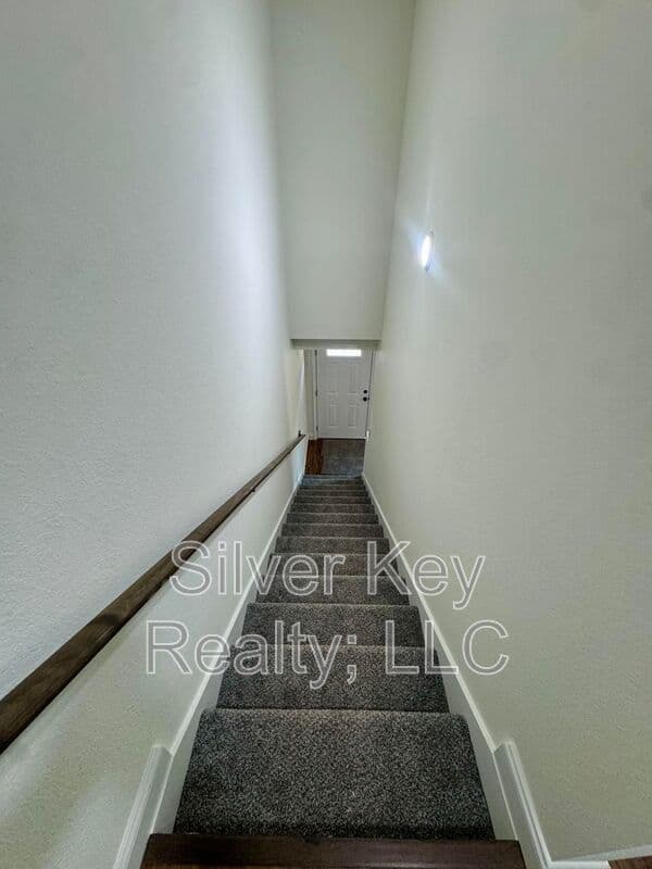 Athens Townhome: 320 Million Street