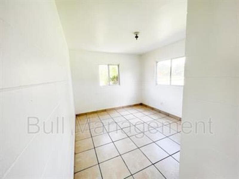 Orlando Condo: 900 S John Young Pkwy