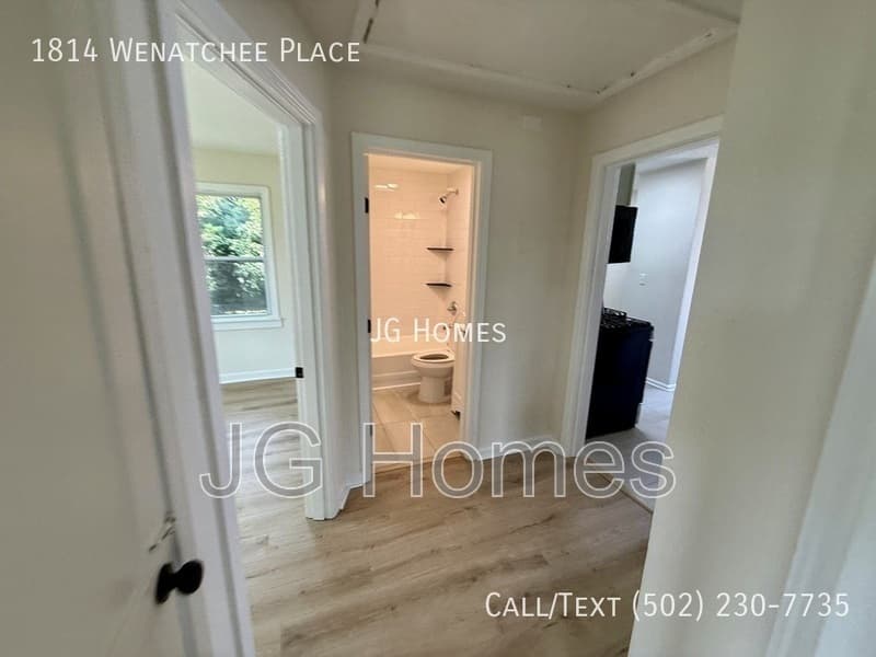Louisville House: 1814 Wenatchee Place