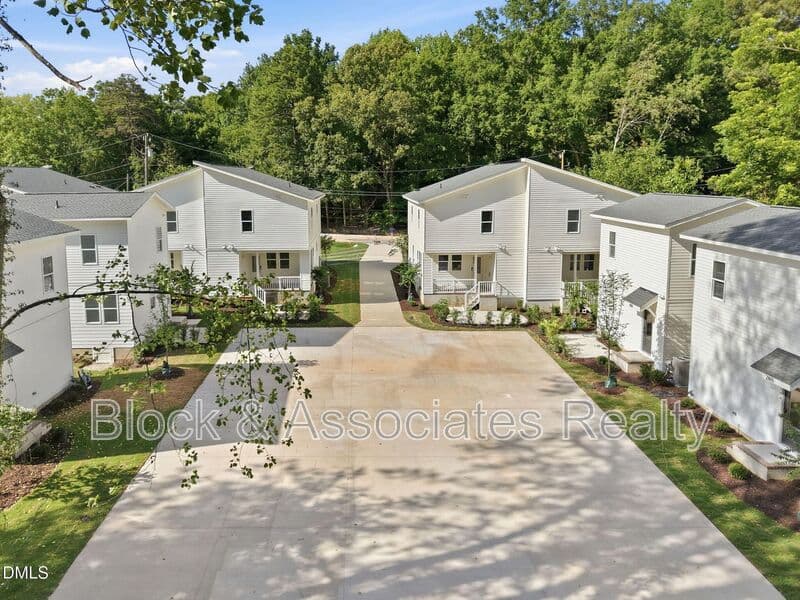 Raleigh House: 2813-103 Wilcox Place