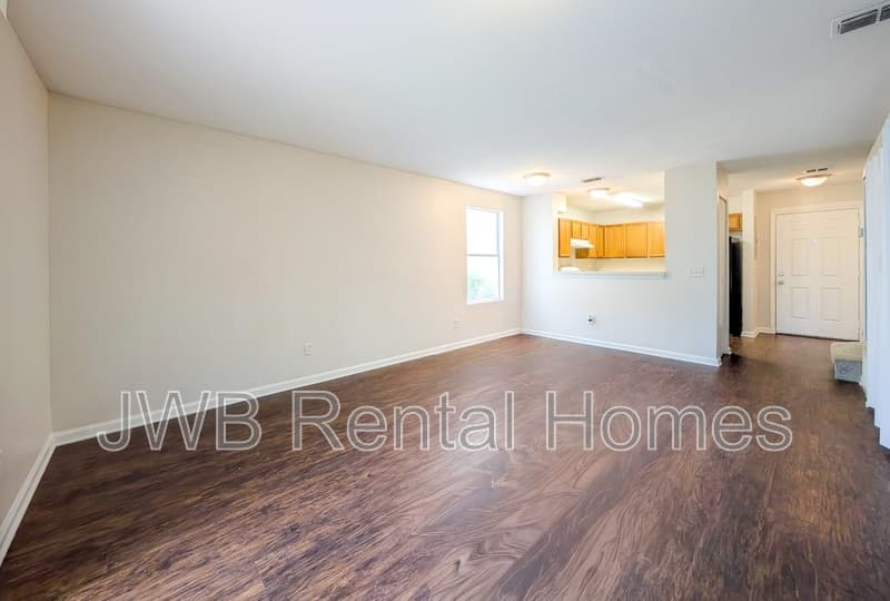Atlantic Beach Townhome: 69 W 5th St