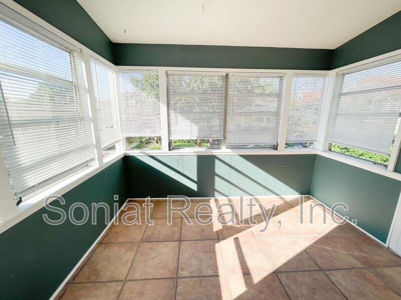 New Orleans Condo: 8013 Panola Street