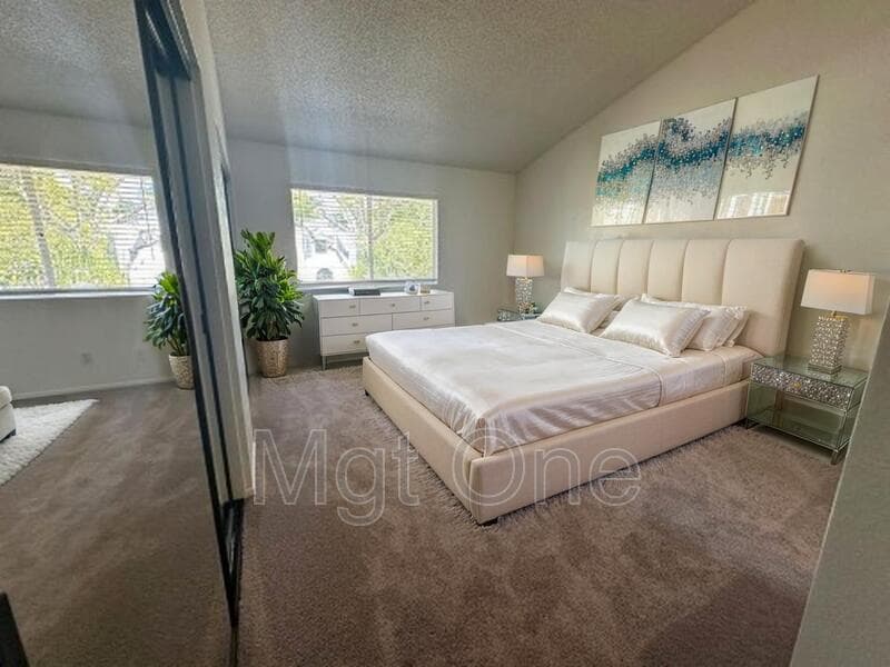 Mission Viejo House: 27721 Berwick