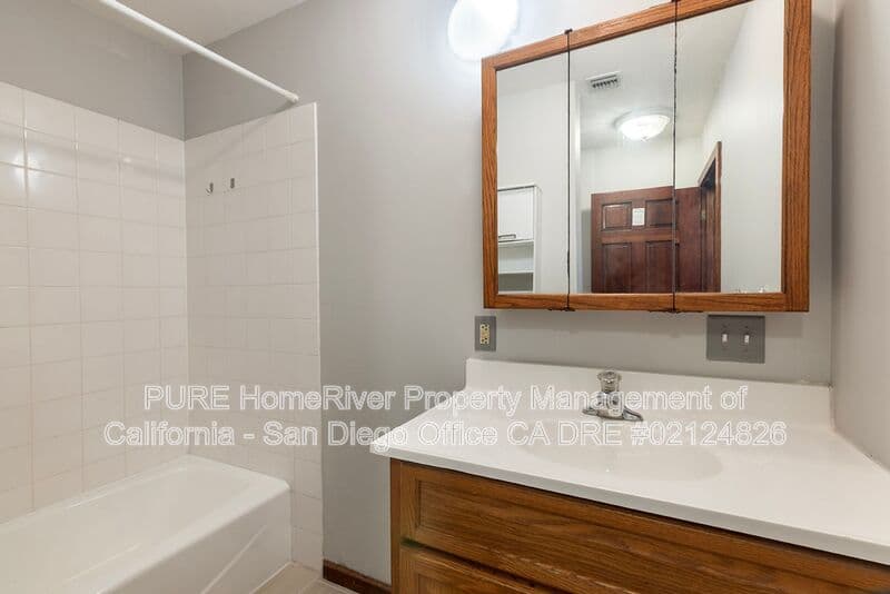 San Diego House: 1535 Meade Avenue