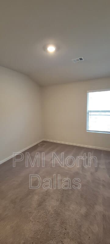 Fort Worth House: 2633 Oneida Lane