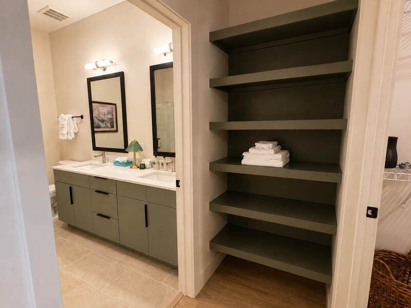 Savannah Condo: 2613 Montgomery Street