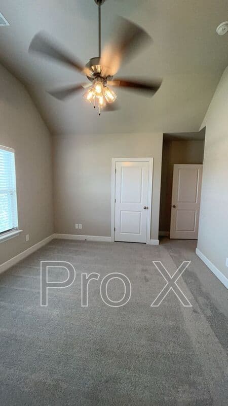 Pea Ridge House: 2408 Charles St