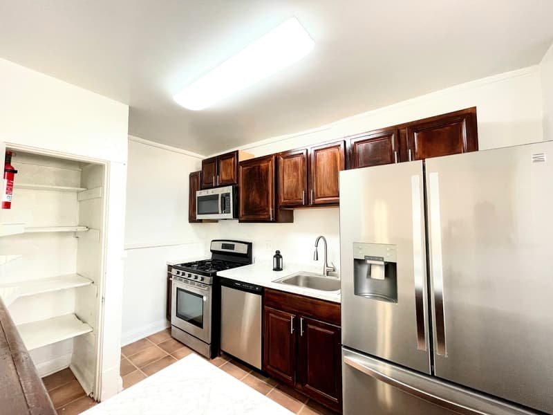 St Louis Condo: 7202 Lyndover Pl