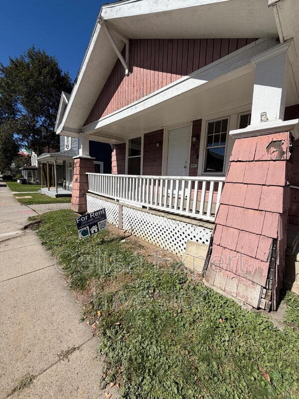 Fort Wayne House: 704 West Dewald Street