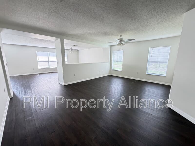 Davenport House: 1153 Elderberry Dr