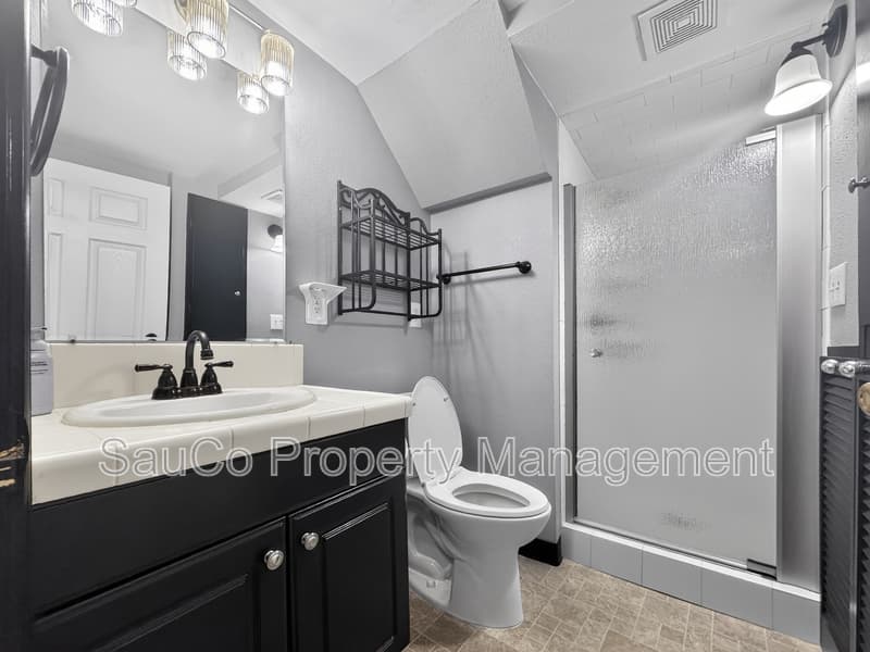 West Linn House: 2312 5th Avenue