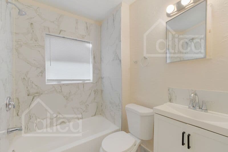 West Palm Beach Condo: 1001 Henrietta Ave