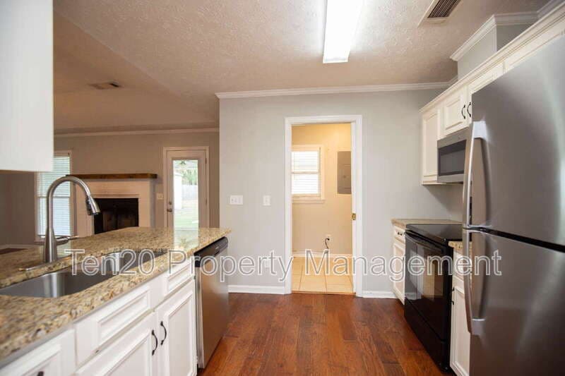 Smiths Station House: 776 Lee Rd 222
