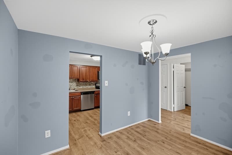 Parkville Condo: 139 East Orange Court