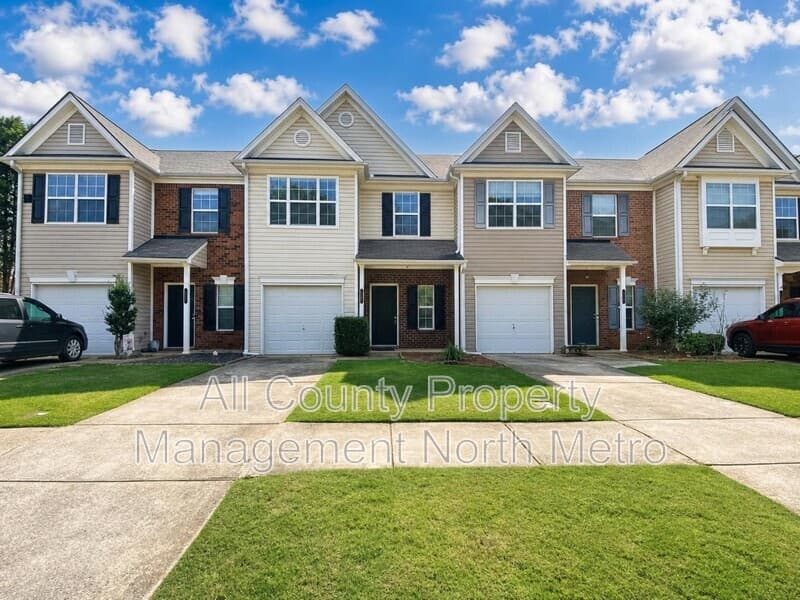 Cumming Townhome: 135 Primrose Drive