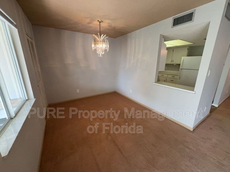 Ocala House: 549 Fairways Drive