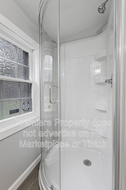 Kansas City House: 5034 N Chelsea Ave