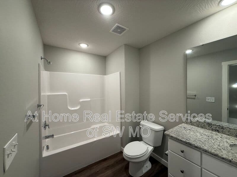 Ozark Condo: 900 S Rimes Ave
